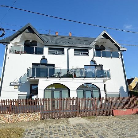 Hotel Nora Ház Hajdúszoboszló Esterno foto