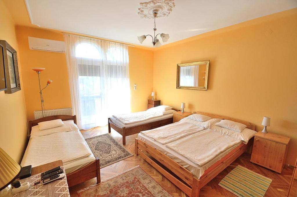 Hotel Nora Ház Hajdúszoboszló Esterno foto