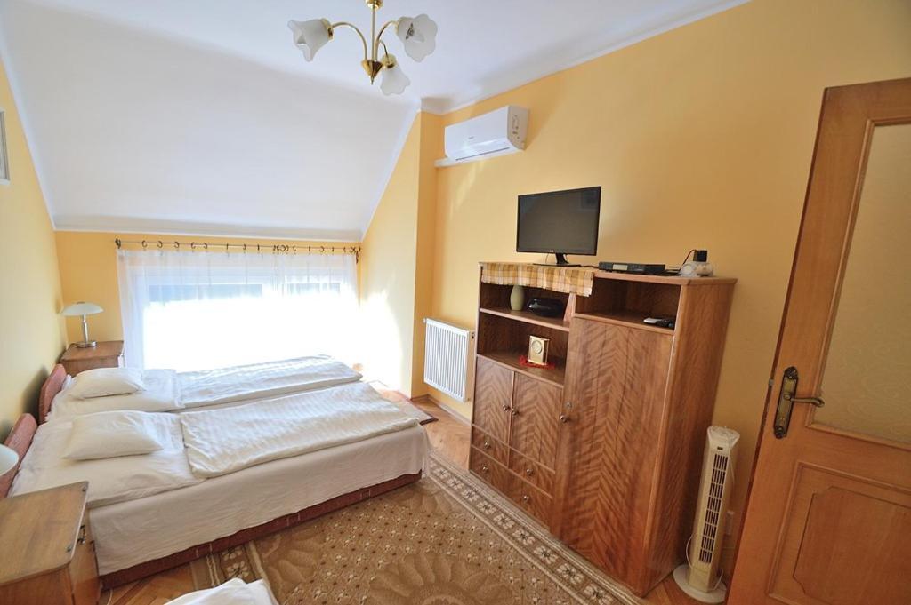 Hotel Nora Ház Hajdúszoboszló Esterno foto