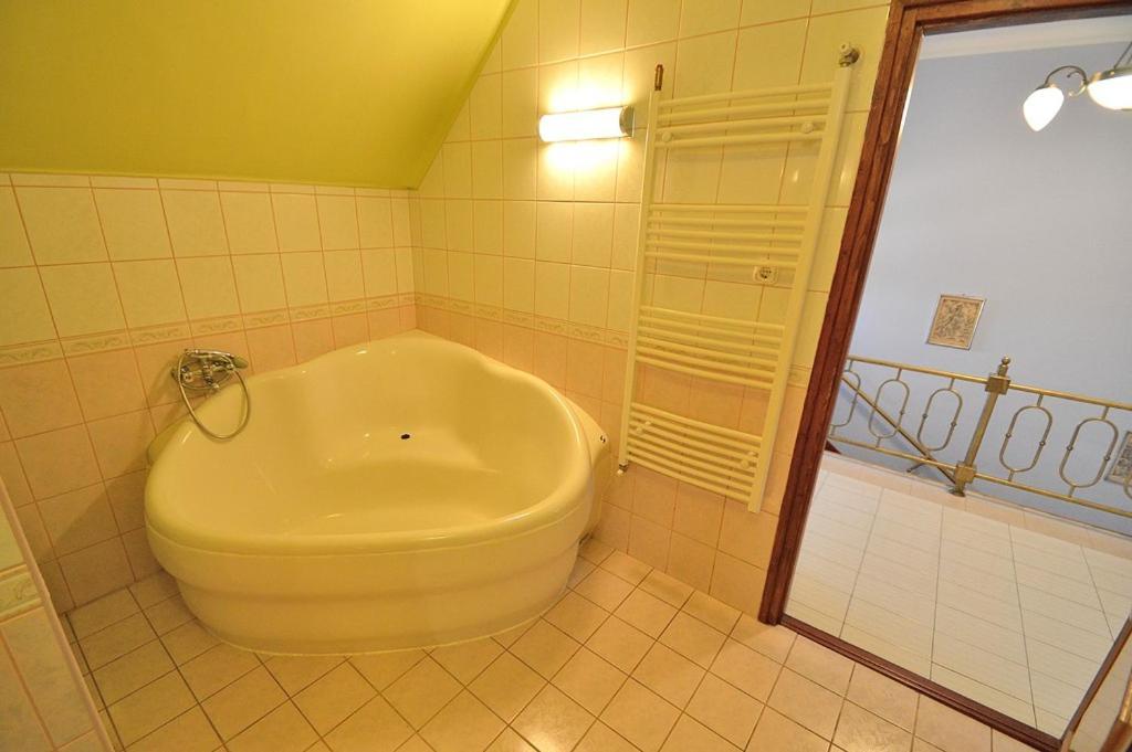 Hotel Nora Ház Hajdúszoboszló Esterno foto